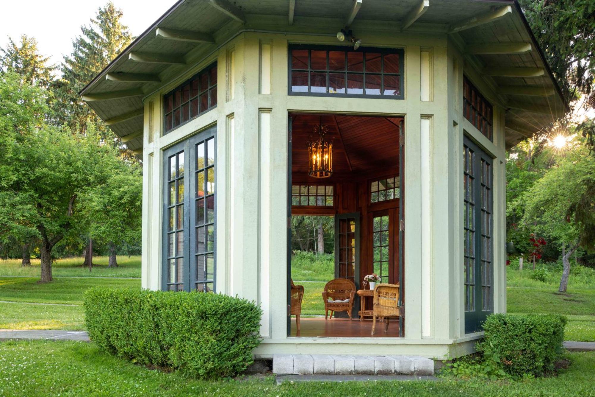 Idlwilde Inn Watkins Glen Exterior photo